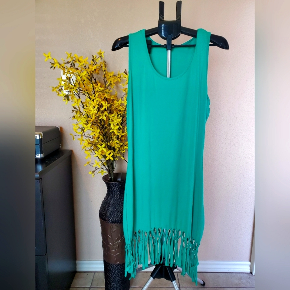sleeveless green midi dress